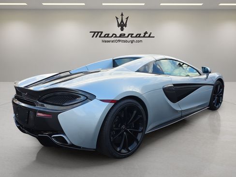 Used 2018 McLaren 570S Spider RWD image 5