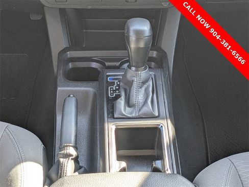 Used 2016 Toyota Tacoma SR image 19