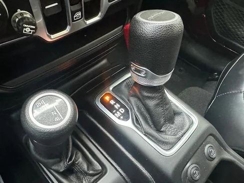 Certified 2021 Jeep Gladiator Sport image 20