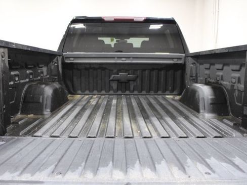 Used 2021 Chevrolet Silverado 1500 Custom Trail Boss w/ Midnight Edition AWD/4WD image 13