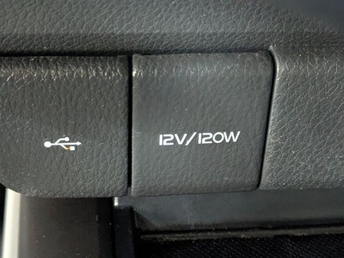 Used 2021 Toyota Camry SE image 21