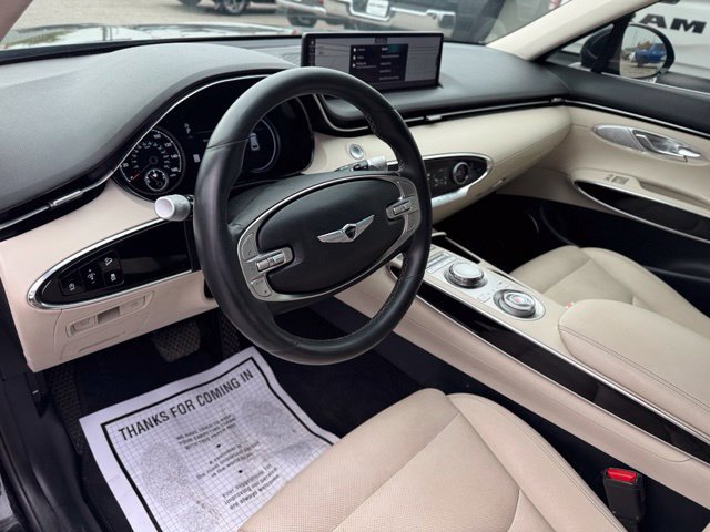 Used 2025 Genesis GV70 2.5T AWD/4WD image 13
