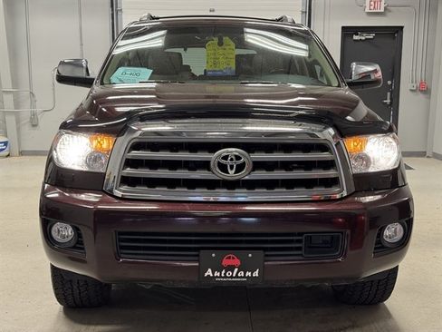 Used 2014 Toyota Sequoia Platinum AWD/4WD image 2