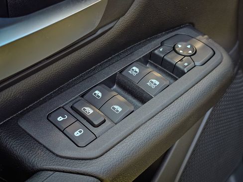 New 2026 RAM 1500 Express AWD/4WD image 11