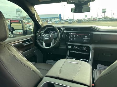 Used 2026 GMC Sierra 2500 Denali image 4