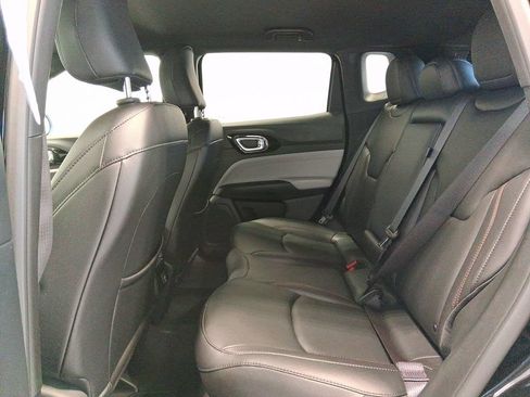 Used 2024 Jeep Compass Limited AWD/4WD image 9