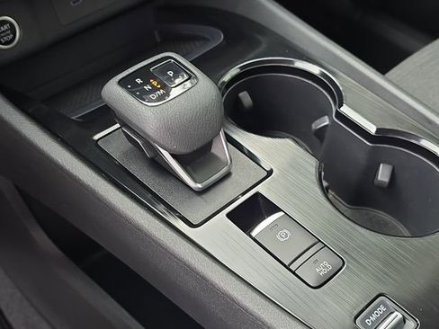 Certified 2023 Nissan Rogue SV FWD image 26