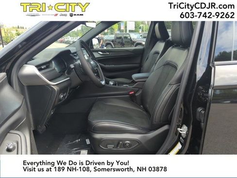 New 2025 Jeep Grand Cherokee L Altitude image 14