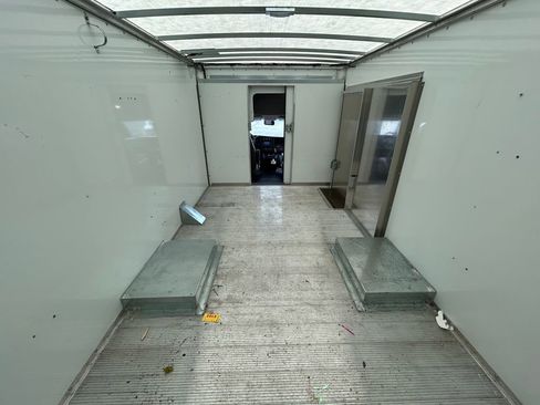 Used 2024 GMC Savana 3500 w/ Power Convenience Package image 22