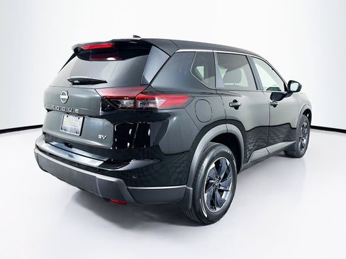 Used 2024 Nissan Rogue SV FWD image 9