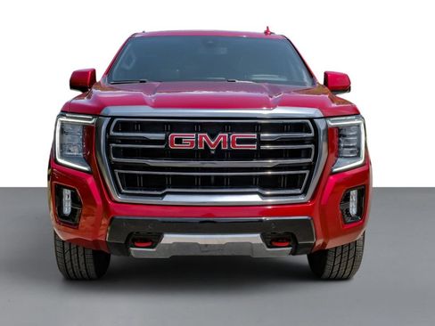 Used 2021 GMC Yukon AT4 w/ Rear Media and Nav Package AWD/4WD image 3