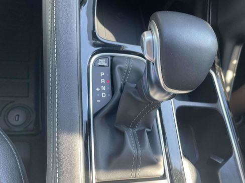 Used 2023 Kia Telluride EX w/ EX Captain's Chair Package FWD image 21