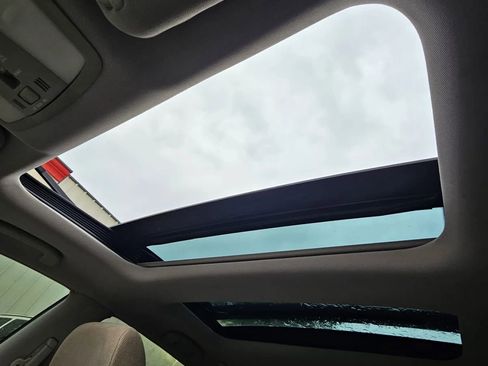 Used 2012 Nissan Murano SV FWD image 17