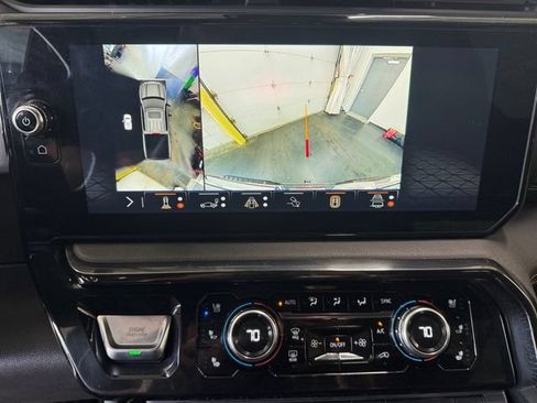 Used 2024 GMC Sierra 1500 AT4 w/ Technology Package AWD/4WD image 18