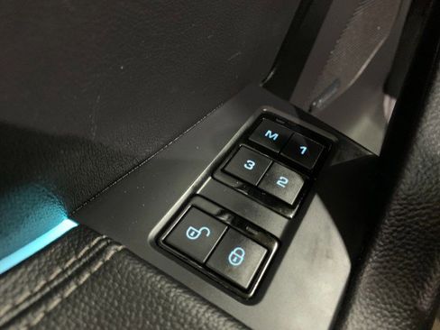 Used 2020 Jaguar F-PACE Checkered Flag image 28