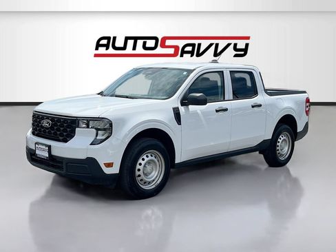 Used 2025 Ford Maverick XL w/ Equipment Group 102A AWD/4WD image 3