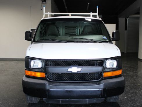 Used 2012 Chevrolet Express 1500 RWD image 7