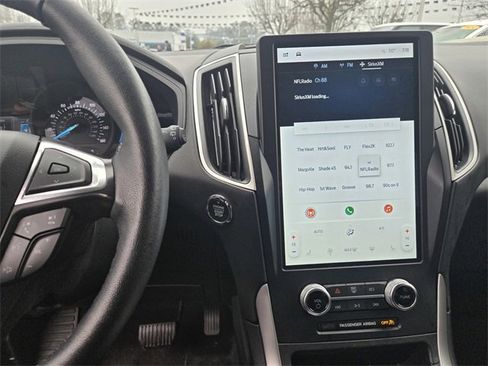 Used 2024 Ford Edge SEL image 13