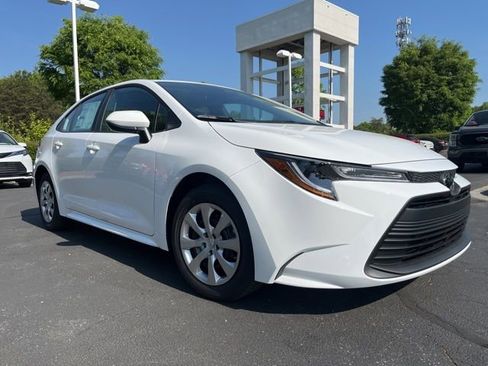 New 2026 Toyota Corolla LE FWD image 3