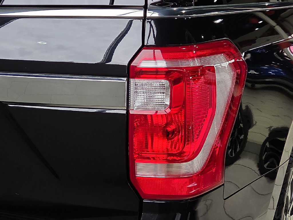 Used 2021 Ford Expedition XLT AWD/4WD image 10