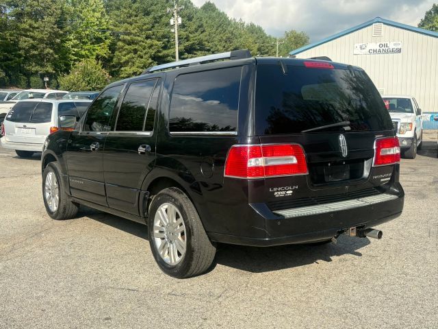 Used 2013 Lincoln Navigator 4WD image 3