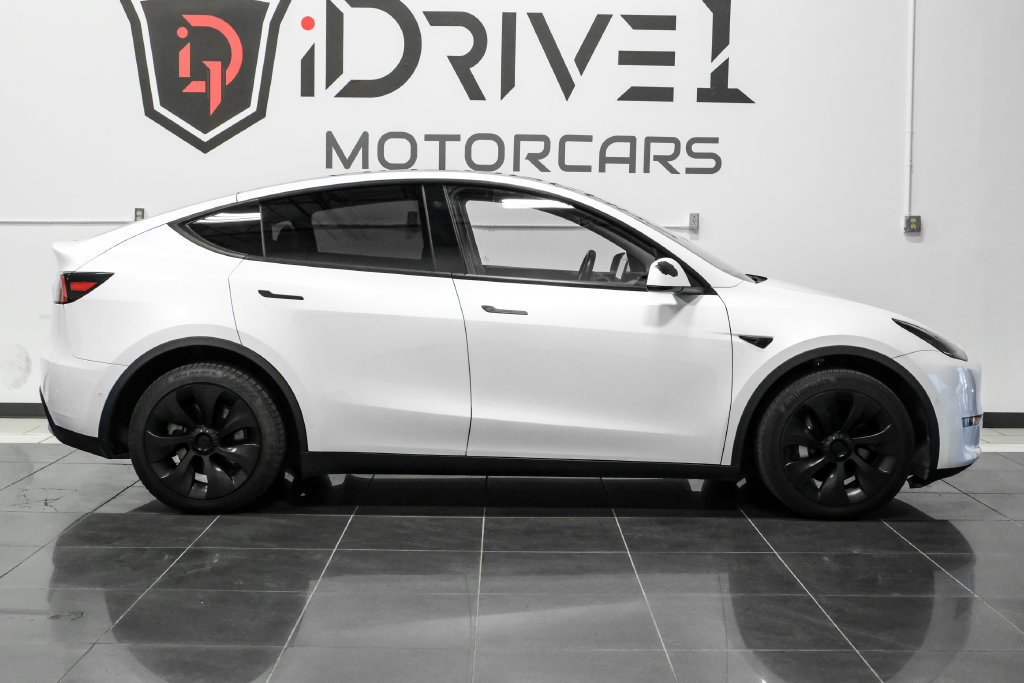 Used 2022 Tesla Model Y Long Range AWD/4WD image 6