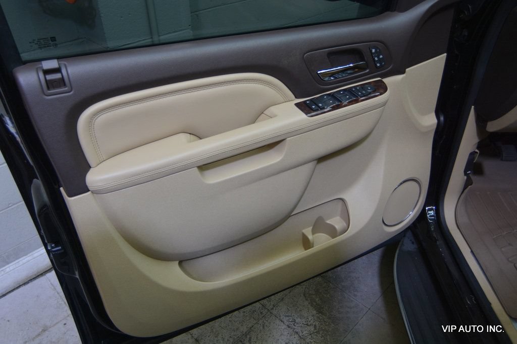 Used 2013 GMC Yukon Denali AWD/4WD image 7