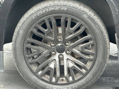 Used 2020 Chevrolet Tahoe Premier image 46