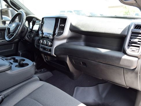 Used 2024 RAM 3500 Tradesman w/ Convenience Group AWD/4WD image 21