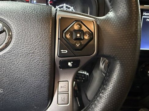 Used 2020 Toyota 4Runner SR5 image 12