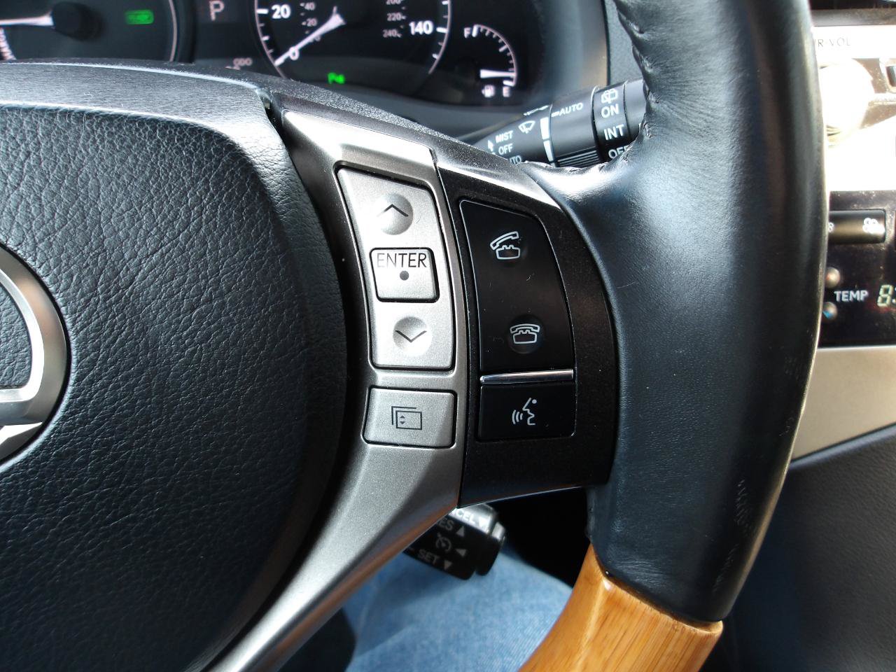 Used 2015 Lexus RX 450h AWD image 17