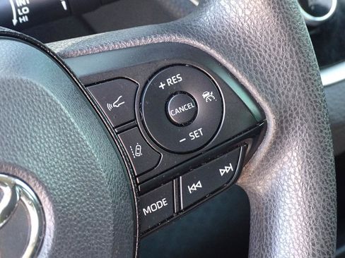 Used 2021 Toyota Corolla LE FWD image 25