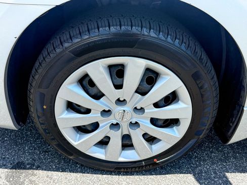 Used 2016 Nissan Sentra S FWD image 10