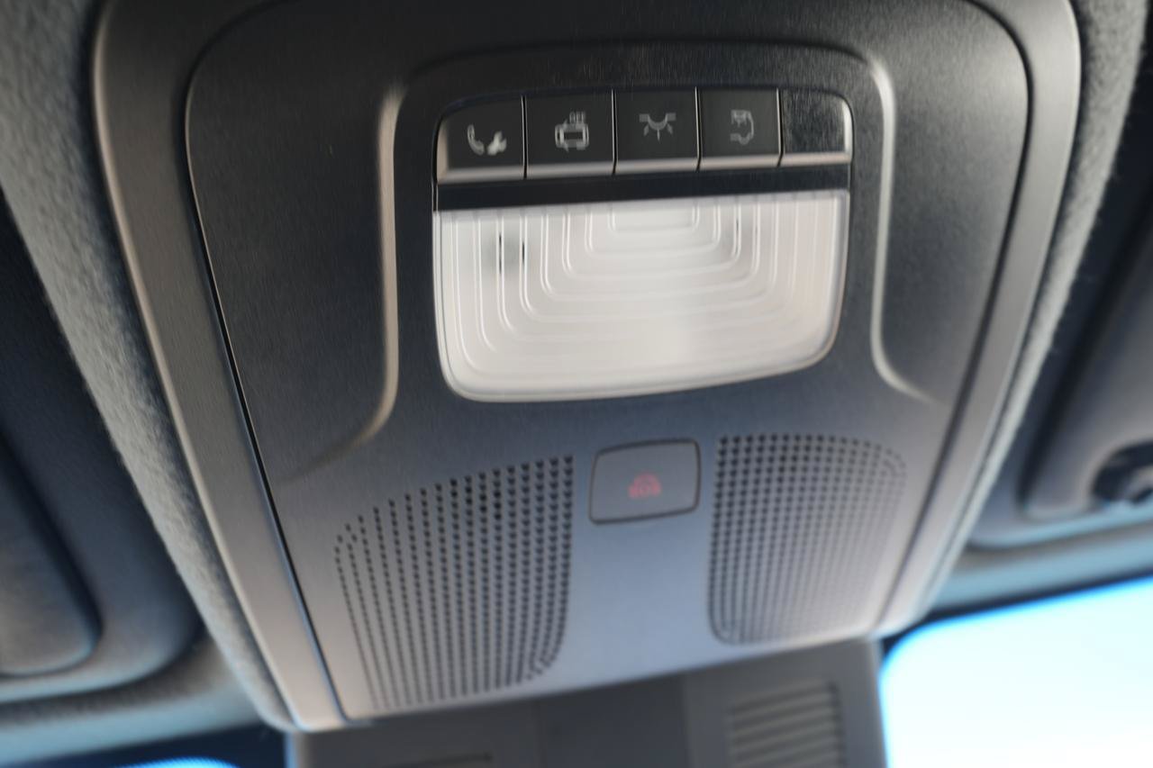 Used 2024 Mercedes-Benz Sprinter 2500 image 20