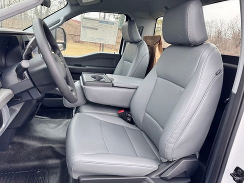 New 2025 Ford F350 XL w/ XL Chrome Package image 13