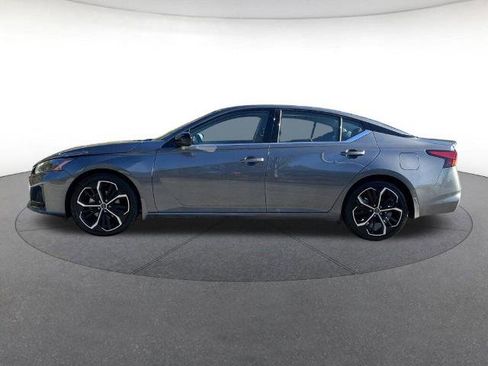 Certified 2025 Nissan Altima 2.5 SR w/ SR Premium Package image 19