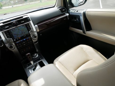 Used 2021 Toyota 4Runner Limited AWD/4WD image 11