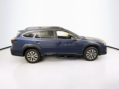Used 2024 Subaru Outback Premium AWD/4WD image 4