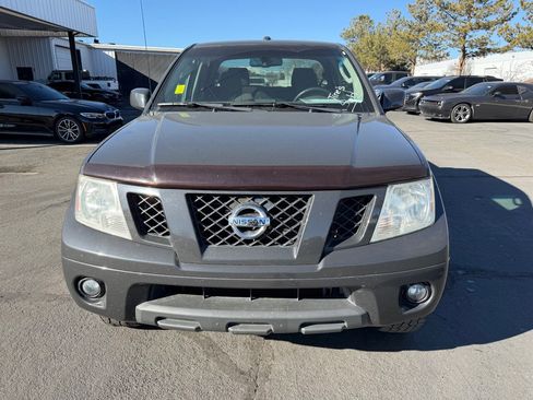 Used 2011 Nissan Frontier PRO-4X image 4