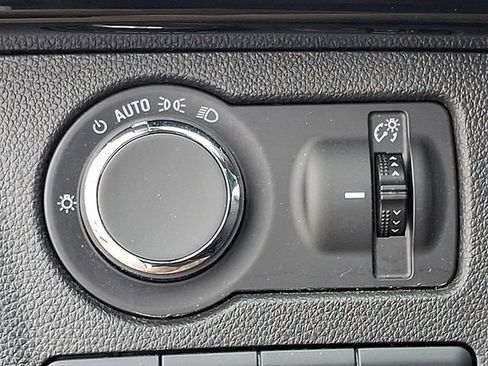 Used 2022 Chevrolet Spark LT image 22