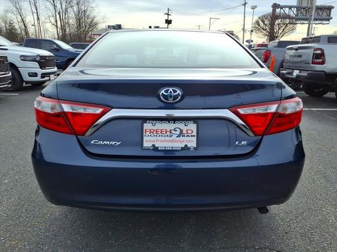 Used 2015 Toyota Camry LE image 5