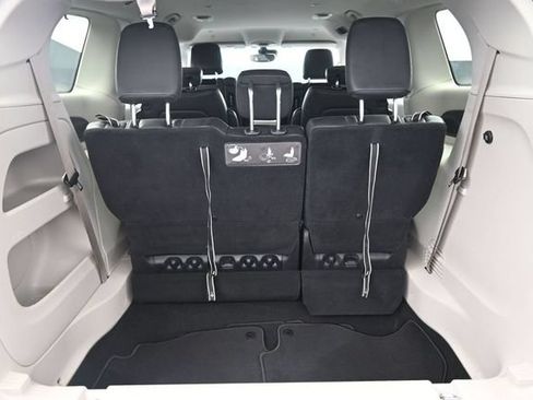 Used 2020 Chrysler Pacifica Touring-L Plus w/ Advanced Safetytec Group FWD image 12