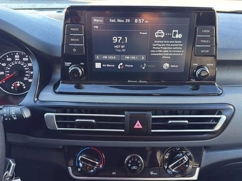 Used 2021 Kia Seltos LX image 18