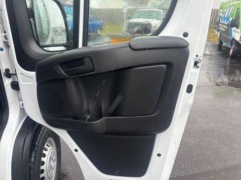 Used 2024 RAM ProMaster 2500 FWD image 31