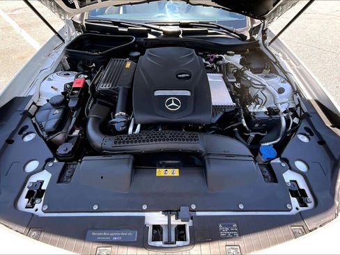 Used 2019 Mercedes-Benz SLC 300 image 32
