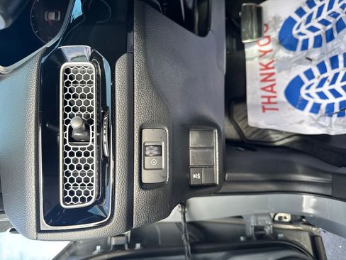 Used 2025 Honda Civic Sport image 31