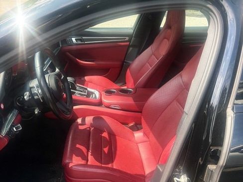 Used 2023 Porsche Panamera 4 Platinum Edition AWD/4WD image 6