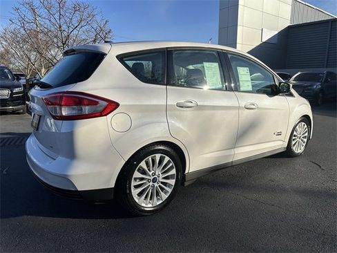 Certified 2017 Ford C-MAX Energi SE w/ Equipment Group 402A image 5