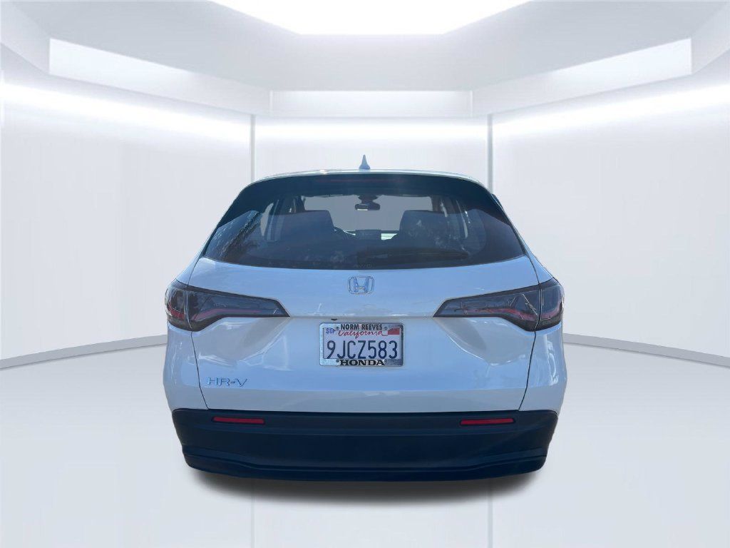 Certified 2024 Honda HR-V LX image 4