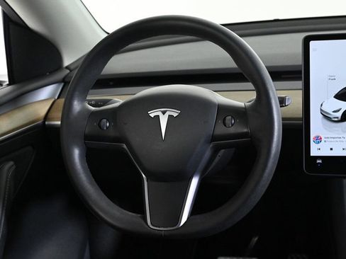 Used 2022 Tesla Model Y Performance image 10
